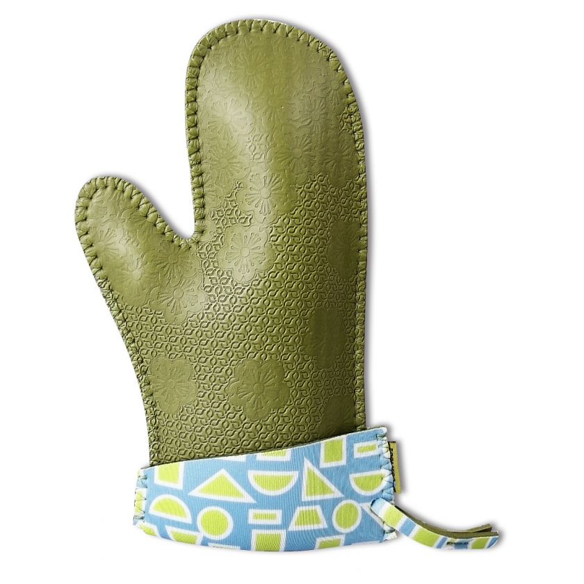 FoamEra  Neoprene Oven Mitts with Folder-Over Cuffs in Green with  Geometric Design [Pair]
